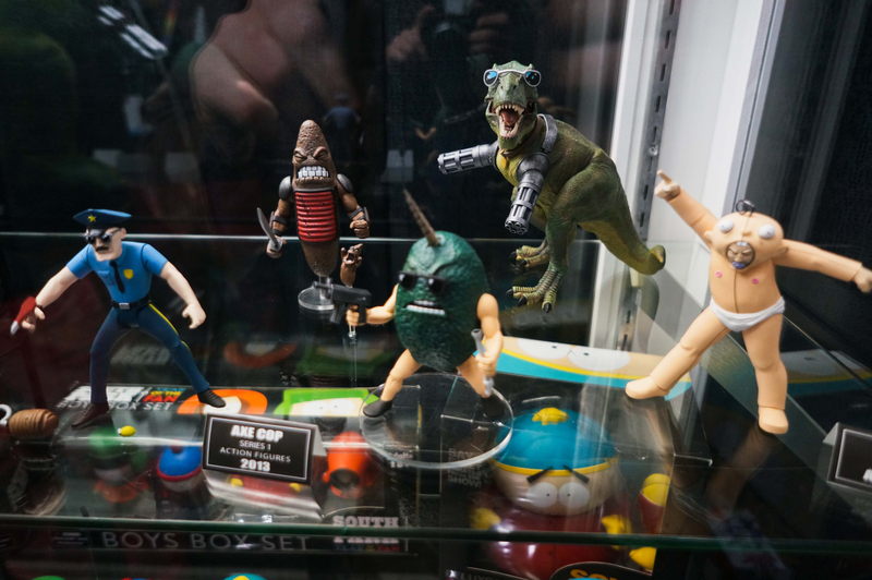 Illustration for article titled Walter White, Wonder Woman and Jon Snow Walk into a Bar: Toy Fair 2013, Day 1